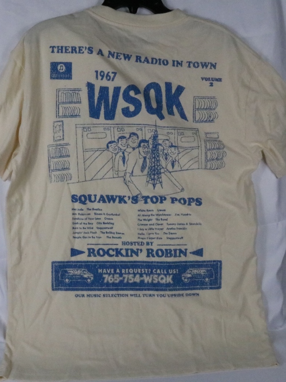 NWT Stranger Things WSQK Radio Graphic T Shirt Large Netflix Cream Short Sleeve